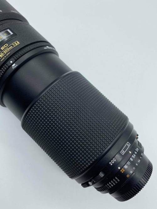 NIKON 80-200MM F/2.8 FULL FRAME LENS (EXCELLENT CONDITION) WORTH R25000.00!!!