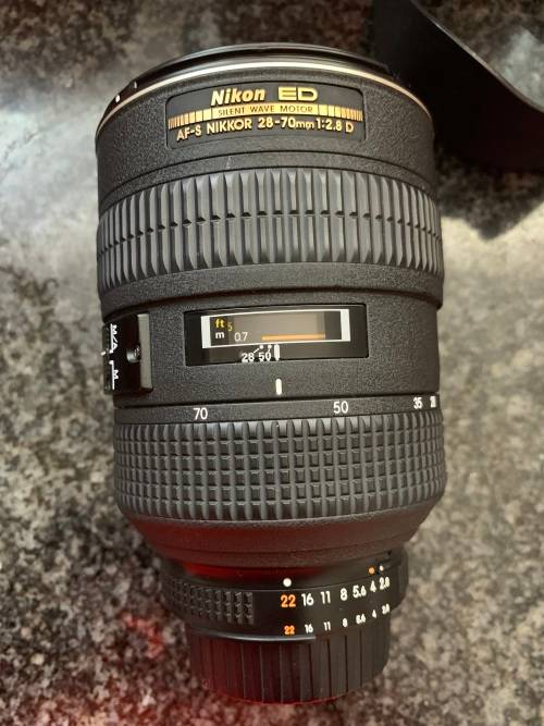 Nikon 28-70mm f/2.8 Full Frame Lens. (Please read the description). Worth R24k!!!