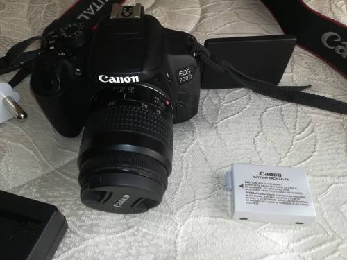 Canon 700D 18mp DSLR w/ Canon 35-80mm lens (Excellent Condition)