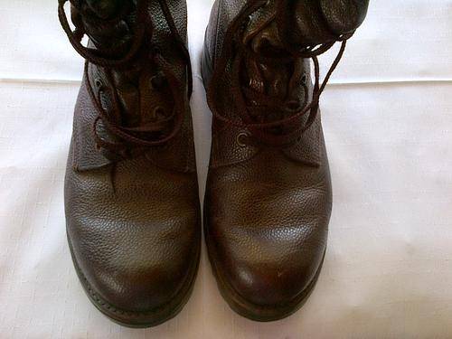 ARMY BOOTS NO 12 (LOOKING GOOD)