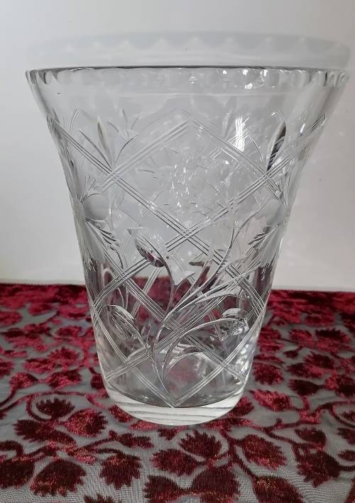 A stunning Edwardian cut crystal vase