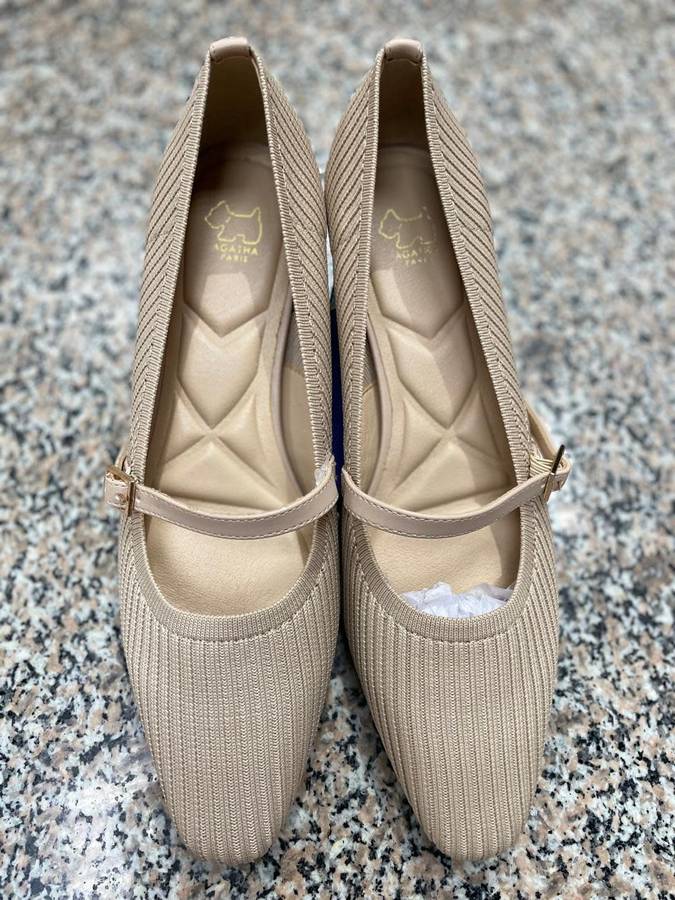Ladies Elegent Heels Size 4
