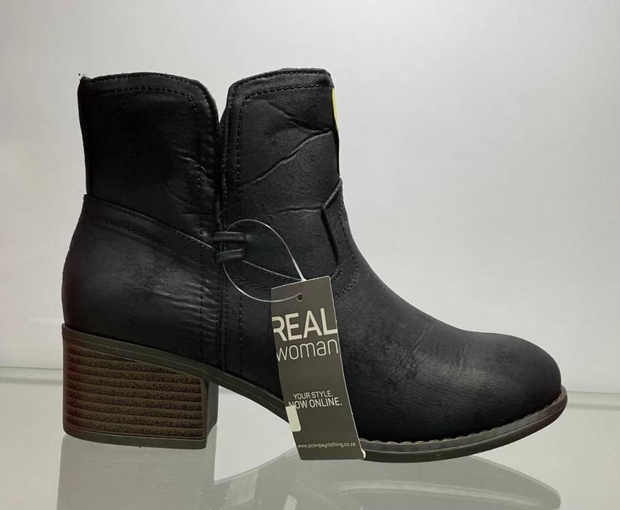 Real Woman Boot Black