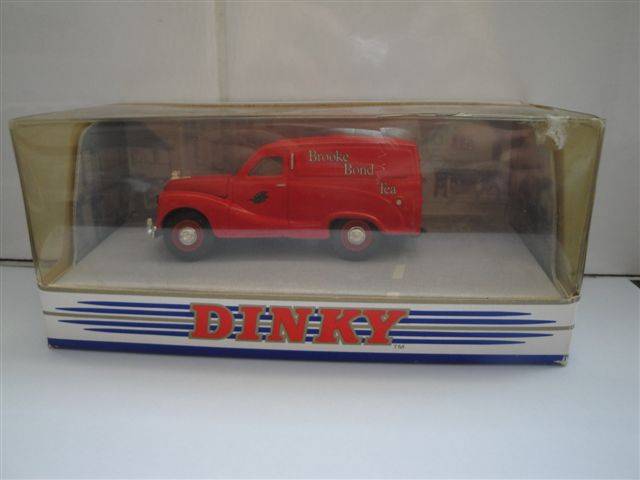Dinky 1953 Austin A40 DY-15B Brooke Bond Tea made by Matchbox