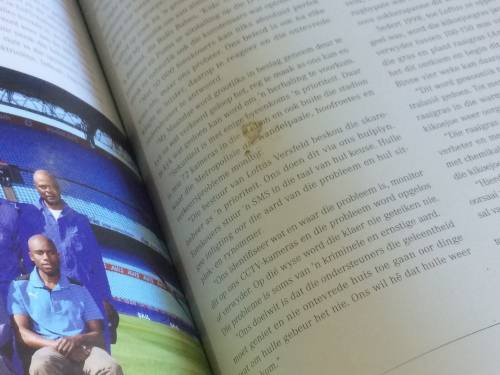 Hou by die blou: 75 jaar van die Blou Bulle Rugbyunie ~ Wim van der Berg