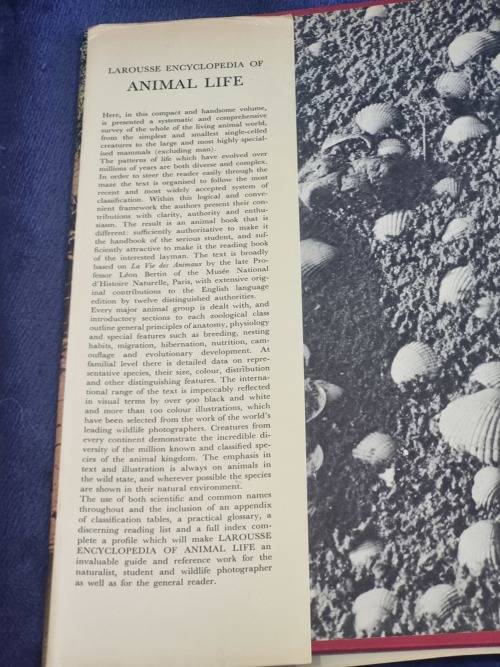 Larousse Encyclopedia of Animal Life by Paul Hamlyn