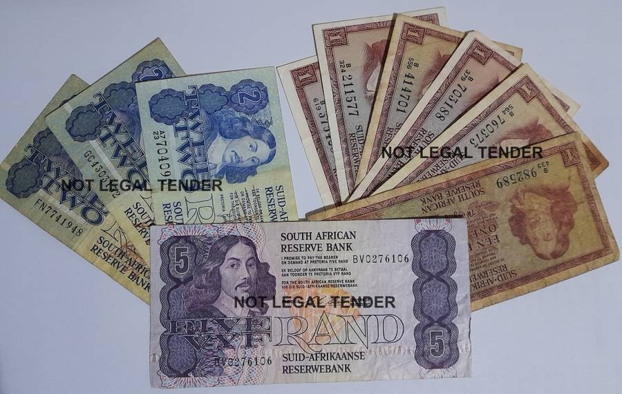 MIX LOT OF SOUTH AFRICAN BANK NOTES (ONE RANDS, TWO RANDS, FIVE RAND)