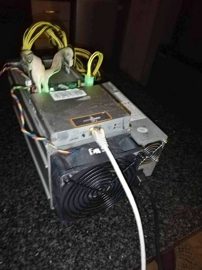 Antminer S9 - Read Description