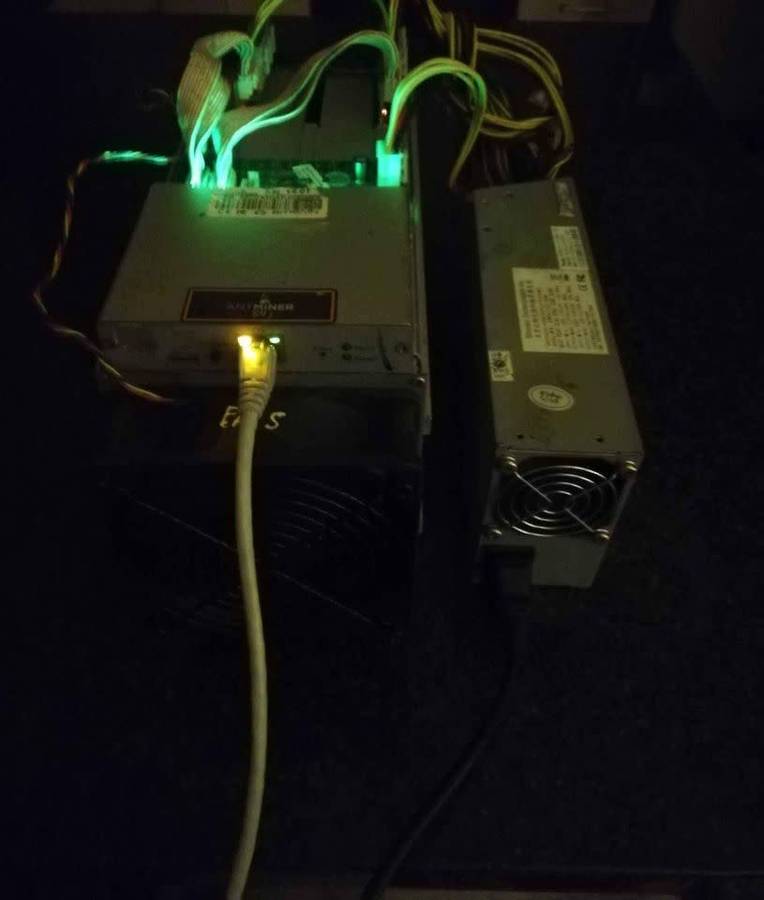 Antminer S9 - Read Description