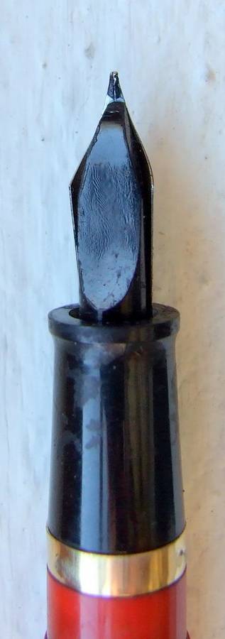 Vintage USA Wearever Fountain Pen, red with gold cap, engraved.