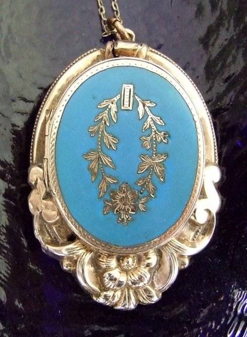 Beautiful Antique Mourning Pendant and Chain, Pinchbeck or gold and enamel, distressed.