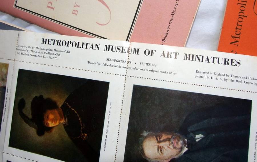 Collection of METROPOLITAN MUSEUM OF ART MINIATURES, 14 books in 3 boxes, published c1954