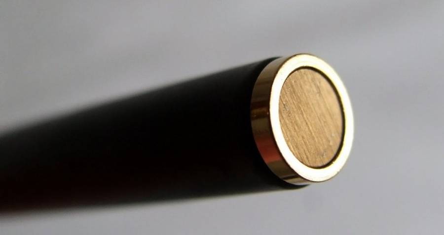 Vintage epoxy matt black with gold trim 1984 PARKER ARROW Fountain Pen in excellent condition