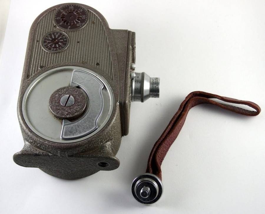 Excellent BELL & HOWELL "Double Run" 8mm Multi Speed SPORTSTER Movie Camera WORKING with Carry Case
