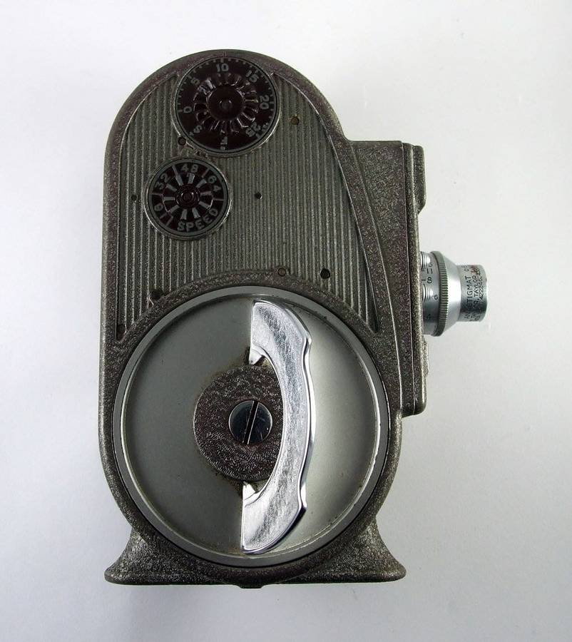 Excellent BELL & HOWELL "Double Run" 8mm Multi Speed SPORTSTER Movie Camera WORKING with Carry Case