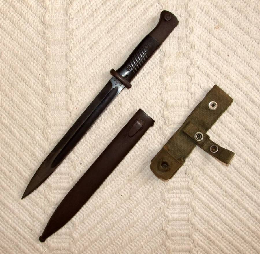 WW2 German K98 Bayonet, Scabbard and rare canvas Frock
