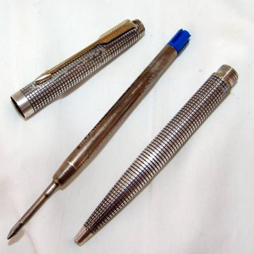 Sterling Silver PARKER 75 Cisele cap actuated ballpoint pen, USA.