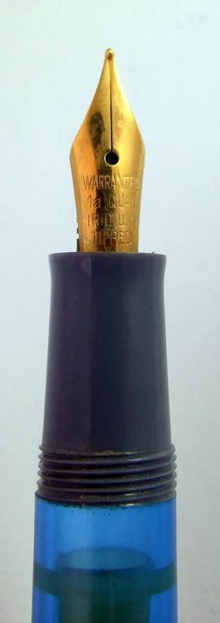 Rare German made ASTORIA piston fill fountain pen - UN-INKED!