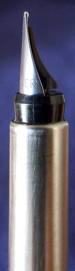 Nice clean 1986(YL) Made in UK Parker Vector Flighter Fountain Pen