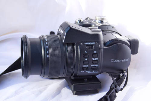 Sony DSC-F828