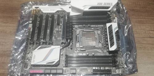 Asus x99-Deluxe Intel LGA 2011-V3