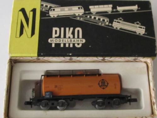 Piko N Gauge, scale1:160, tanker, DR-Deutsche Reichsbahn, very nice models in very good condition