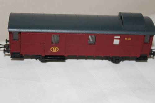 PIKO H0 1:87 B Belgian Railway luggage van, used but very good condition