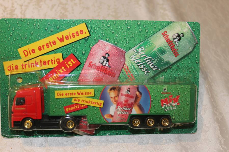 Mercedes-Benz Actros Truck H0 1:87 Schultheiss Brewery Berliner Weise Beer still sealed