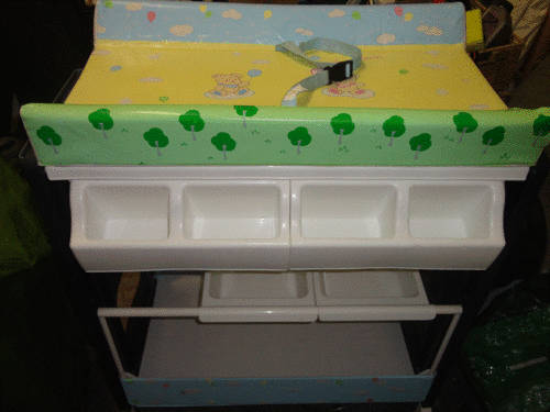 ****Compactum with bath - Uni-sex In EXCELLENT condition****
