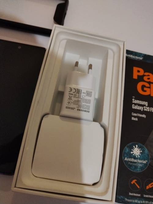 Samsung Galaxy S20FE  -Cloudy Navy -  Dual Sim -SM-G780G/DS - Snapdragon Version with extras