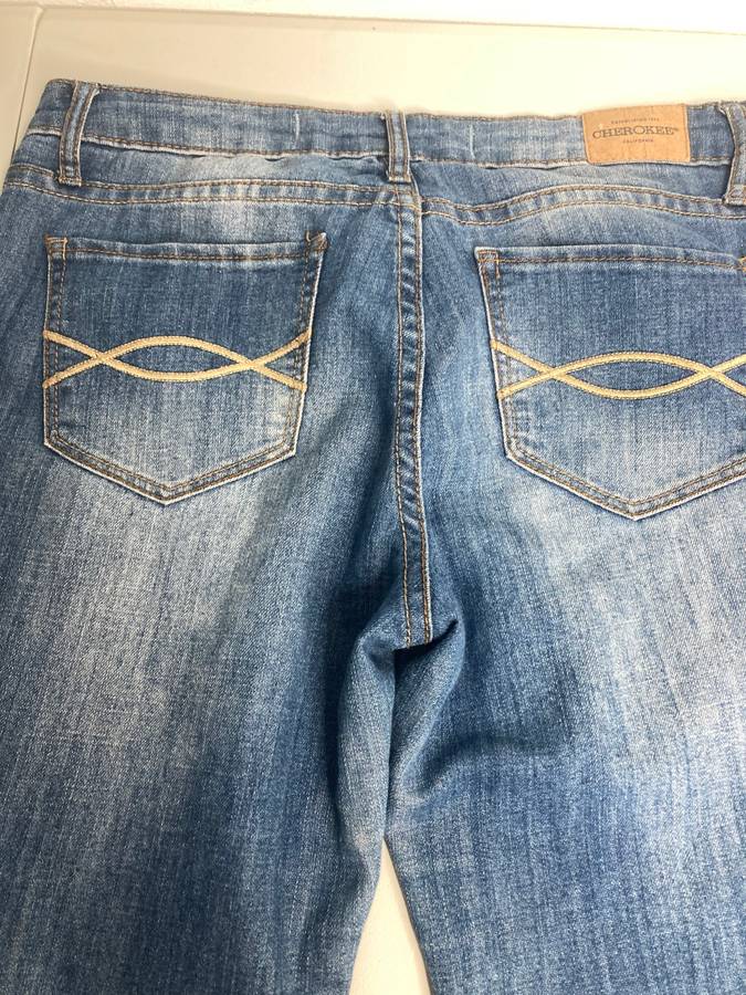 Cherokee CALIFORNIA skinny Jeans size 10 Ladies