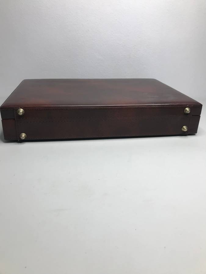 Briefcase brown leather  Inner sleeves second hand