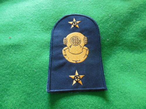 SOUTH  AFRICA - BORDER WAR - DIVER PART 2 WINTER DRESS BADGE # 2