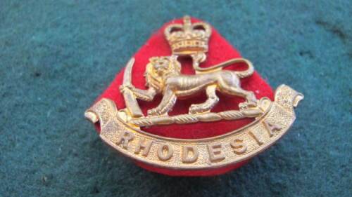 RHODESIA - PRE UDI - RHODESIAN STAFF CORPS CAP BADGE