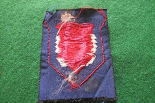 BRITAIN -  FORMATION BADGES OF WWII AND LATER - 4TH GUARDS ARMOURED DIVISION SILK PATCH