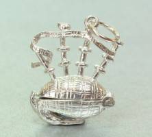 STERLING SILVER OPENING SCOTTISH BAGPIPES CHARM