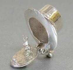 STERLING SILVER OPENING RABBIT IN HAT CHARM