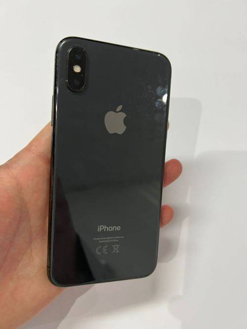 iPhone X 64gb Screen cracked but working