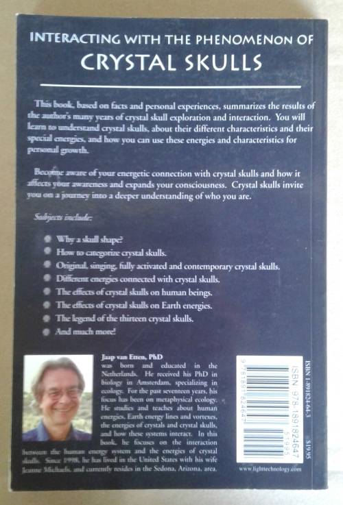 Crystal Skulls: Interacting with a Phenomenon Paperback