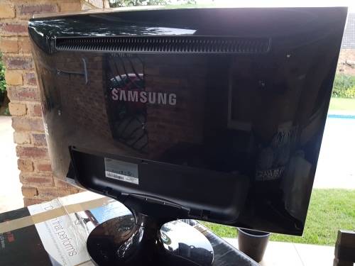 Samsung 26" Monitor, triple input, T260 Syncmaster (REDUCED)!!