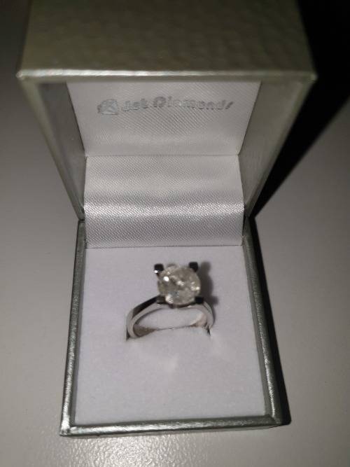 CERTIFIED 2.443 CARAT DIAMOND - ROUND CUT - DIAMOND SOLITAIRE - 18KT WHITE GOLD