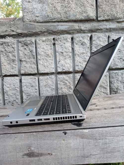 **LATE ENTRY** **AWESOME DEAL** VERY CLEAN HP i5 laptop for sale