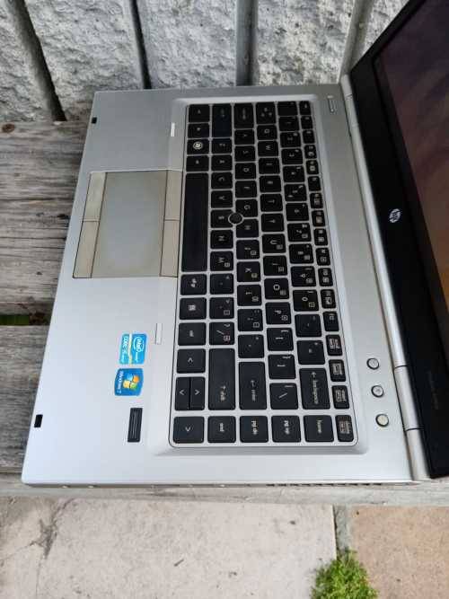 **LATE ENTRY** **AWESOME DEAL** VERY CLEAN HP i5 laptop for sale