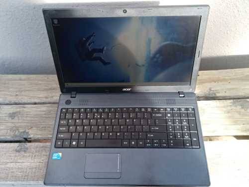**PRICED TO GO** BARGAIN** Acer laptop i3 /500gb drive/ 6gb /ram/ Windows 10/Excellent condition