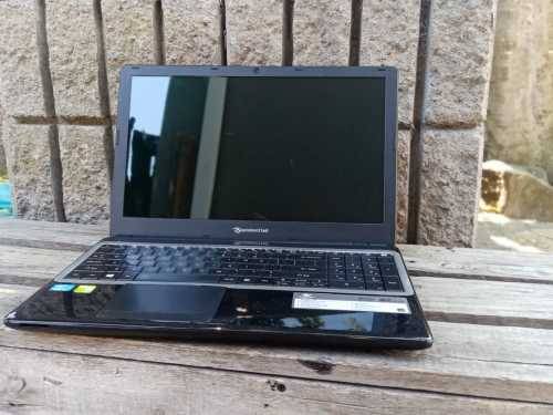 *WEEKEND SPECIAL** LIKE NEW**PACKARD BELL LAPTOP** I3/4GB RAM/500GB HD/WINDOWS 10