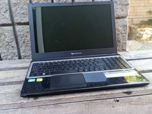 *WEEKEND SPECIAL** LIKE NEW**PACKARD BELL LAPTOP** I3/4GB RAM/500GB HD/WINDOWS 10