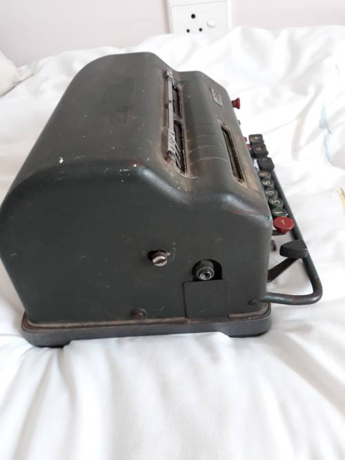 Collectors Broken Facit Calculator Model NEA1940`s.Made Sweden.Repairs RqdR 209.00 View scans