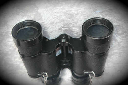 Vintage Halina 7 x 35 coated optics Binoculars with case - no scratches on  lenses