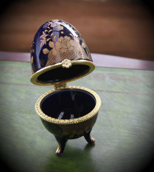 Cobalt and Gold Egg Shaped Trinket Box 104mmx60mm