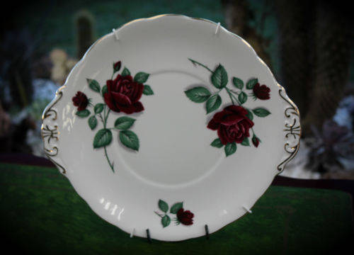 Vintage Royal Standard fine bone China Plate England RED VELVET 263mmx232mm
